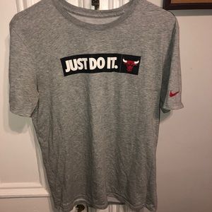 Men’s Nike Bulls Shirt